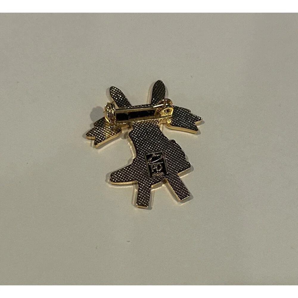 Heavenly Ski Souvenir Collector Pin Lake Tahoe California Nevada Crossed Skis
